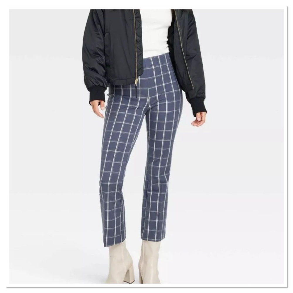 Women’s Super High Rise Slim Fit Cropped Flare Pull On Pants a new day